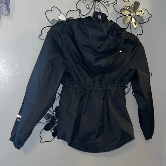 The North face rain jacket size XS/6 Raincoats